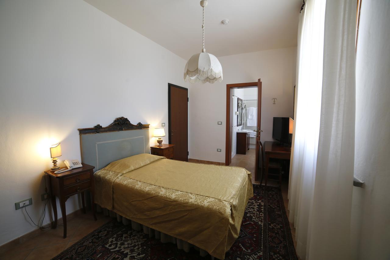 Luna Hotel 3*